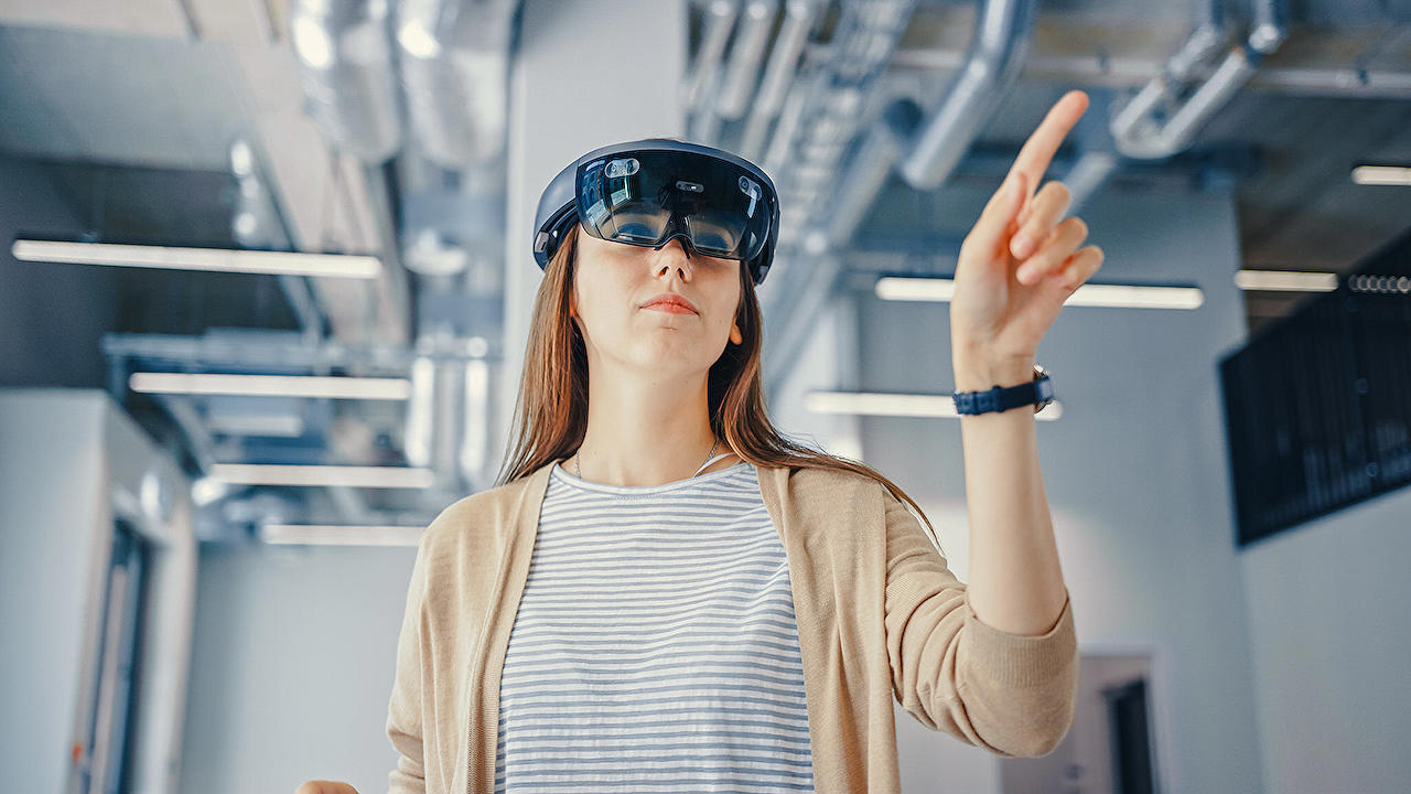HoloLens 2 Now Has Full Microsoft Teams Integration