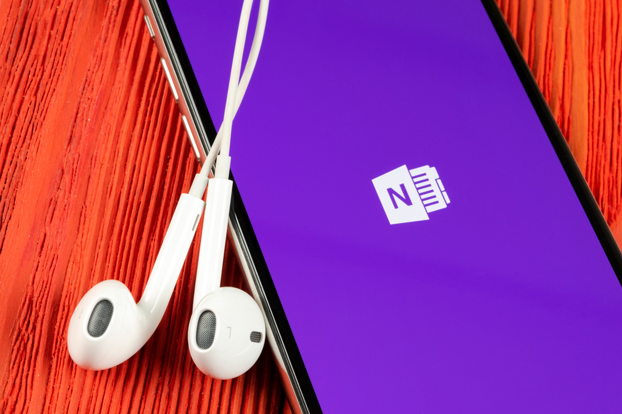 Looping Into The Future OneNote S BIG Upgrade   Helsinki Finland May 4 2019 Microsoft Onenote Office Application Icon On Apple Iphone X Screen Cl Deb00072 6dac 4871 951d 65bf4361f44d 